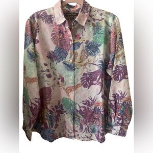 NWOT Tommy Bahama Women Multicolor Floral Long Sleeve Shirt. 65%Linen. Medium